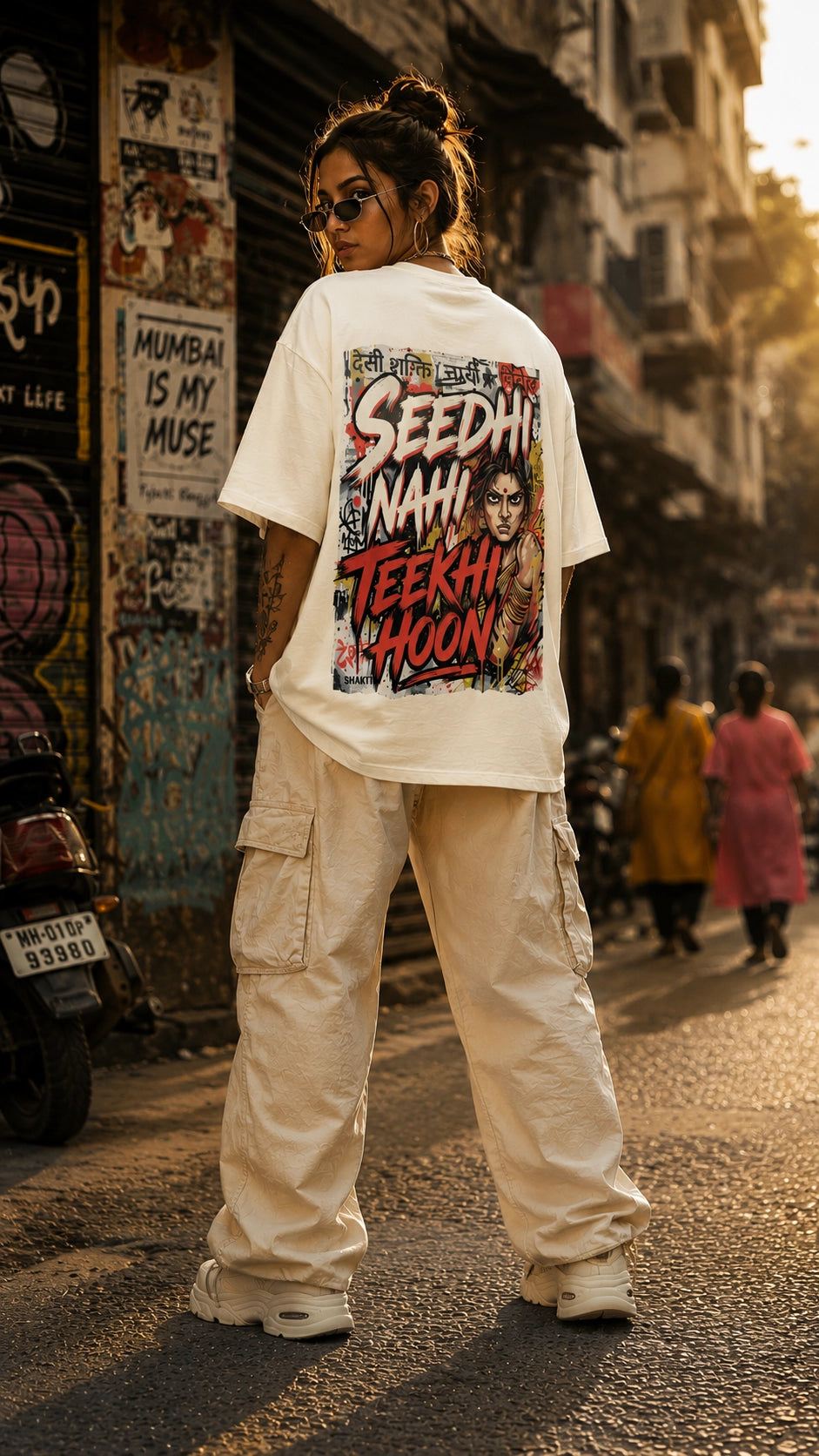 Seedhi Nahi Teekhi Hoon Oversized T-Shirt